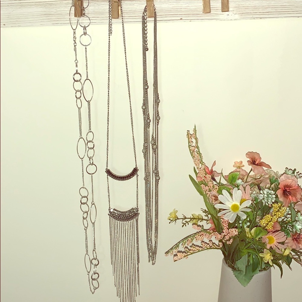 🌻Silver Fashion necklace bundle .🌻